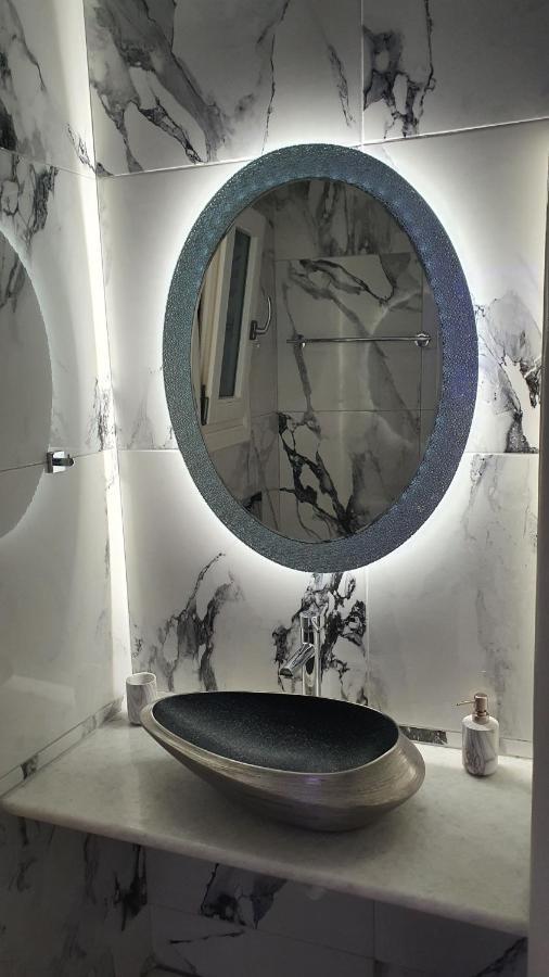Augusta Studios & Apartments 나오우사 외부 사진