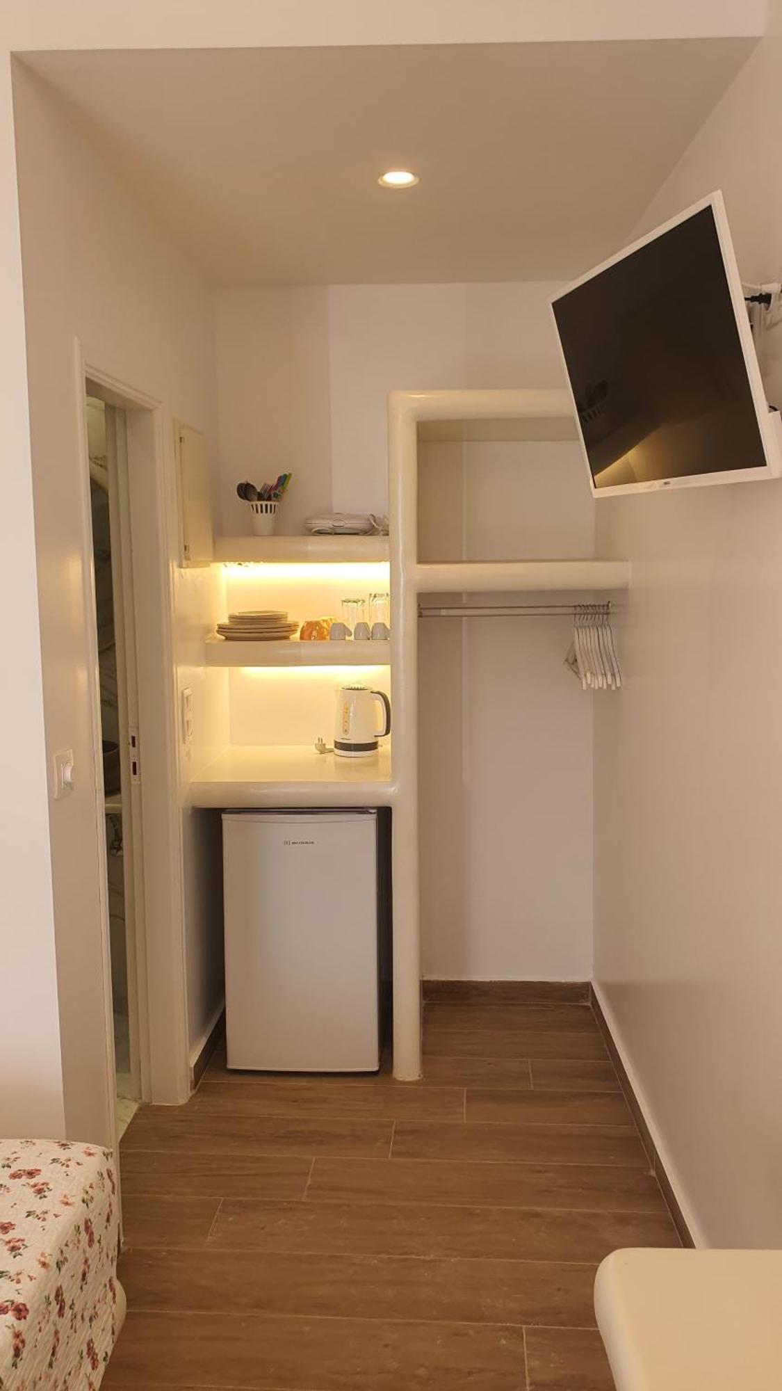 Augusta Studios & Apartments 나오우사 외부 사진