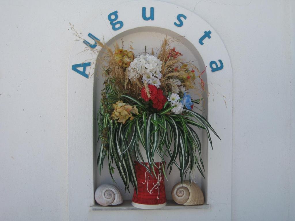 Augusta Studios & Apartments 나오우사 외부 사진